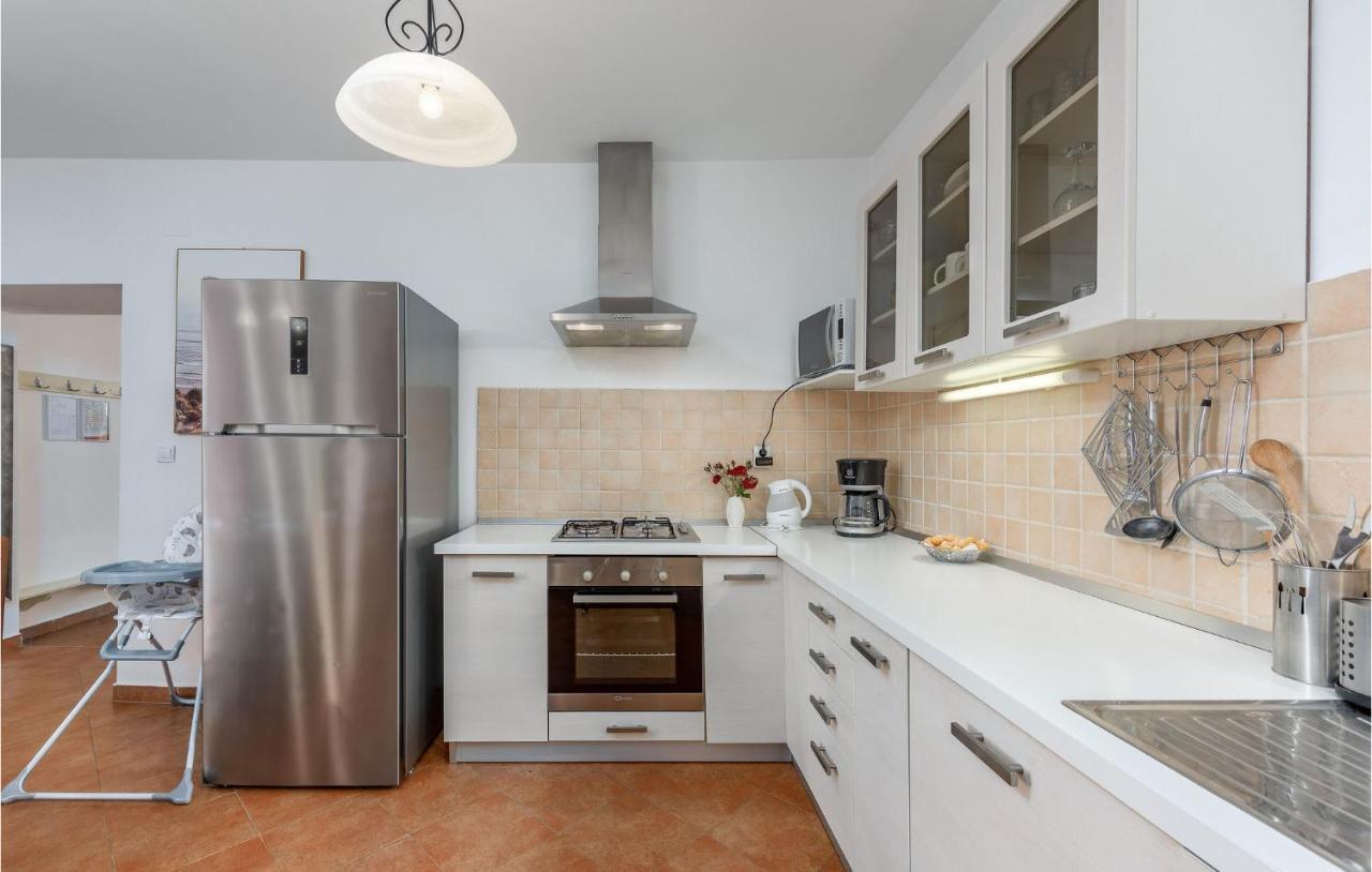 Cozy Home In Pamici With Kitchen Zewnętrze zdjęcie