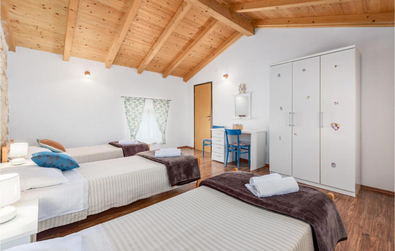 Cozy Home In Pamici With Kitchen Zewnętrze zdjęcie