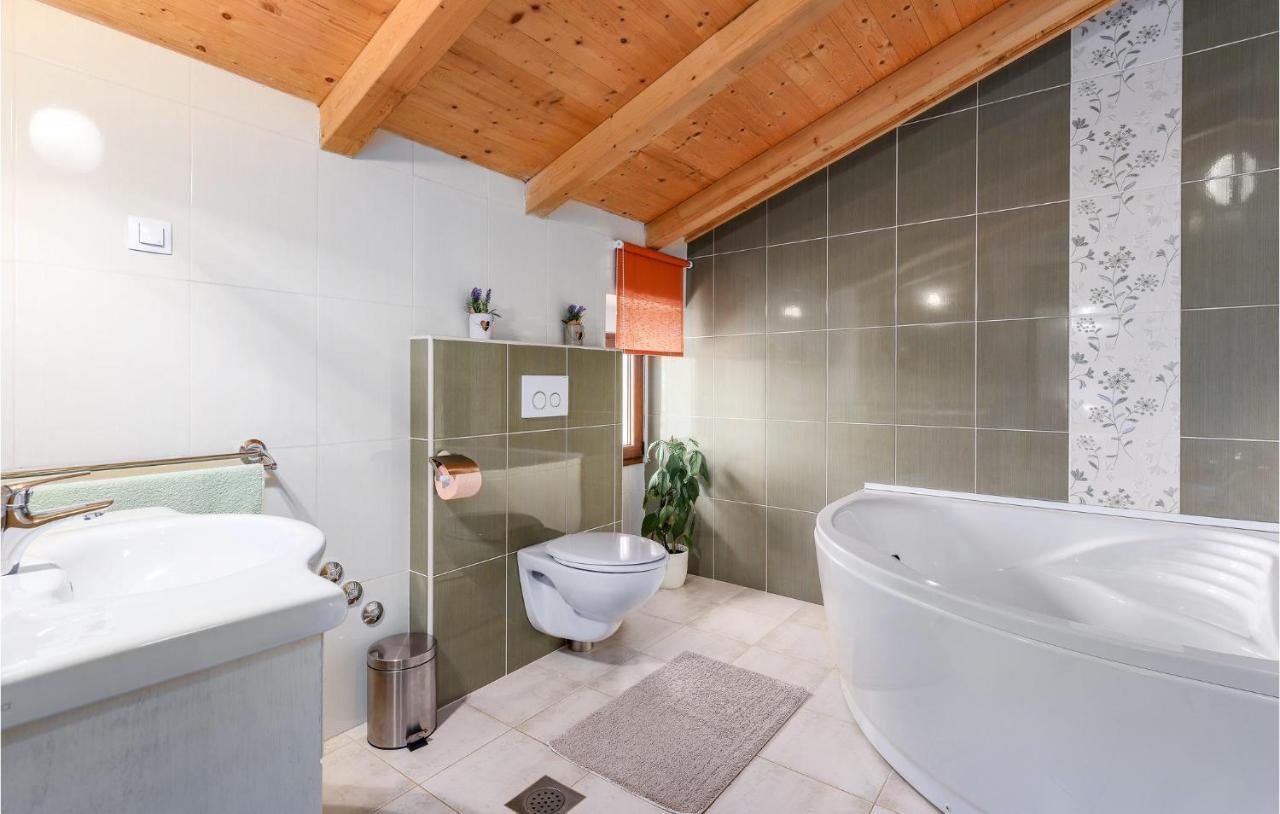 Cozy Home In Pamici With Kitchen Zewnętrze zdjęcie