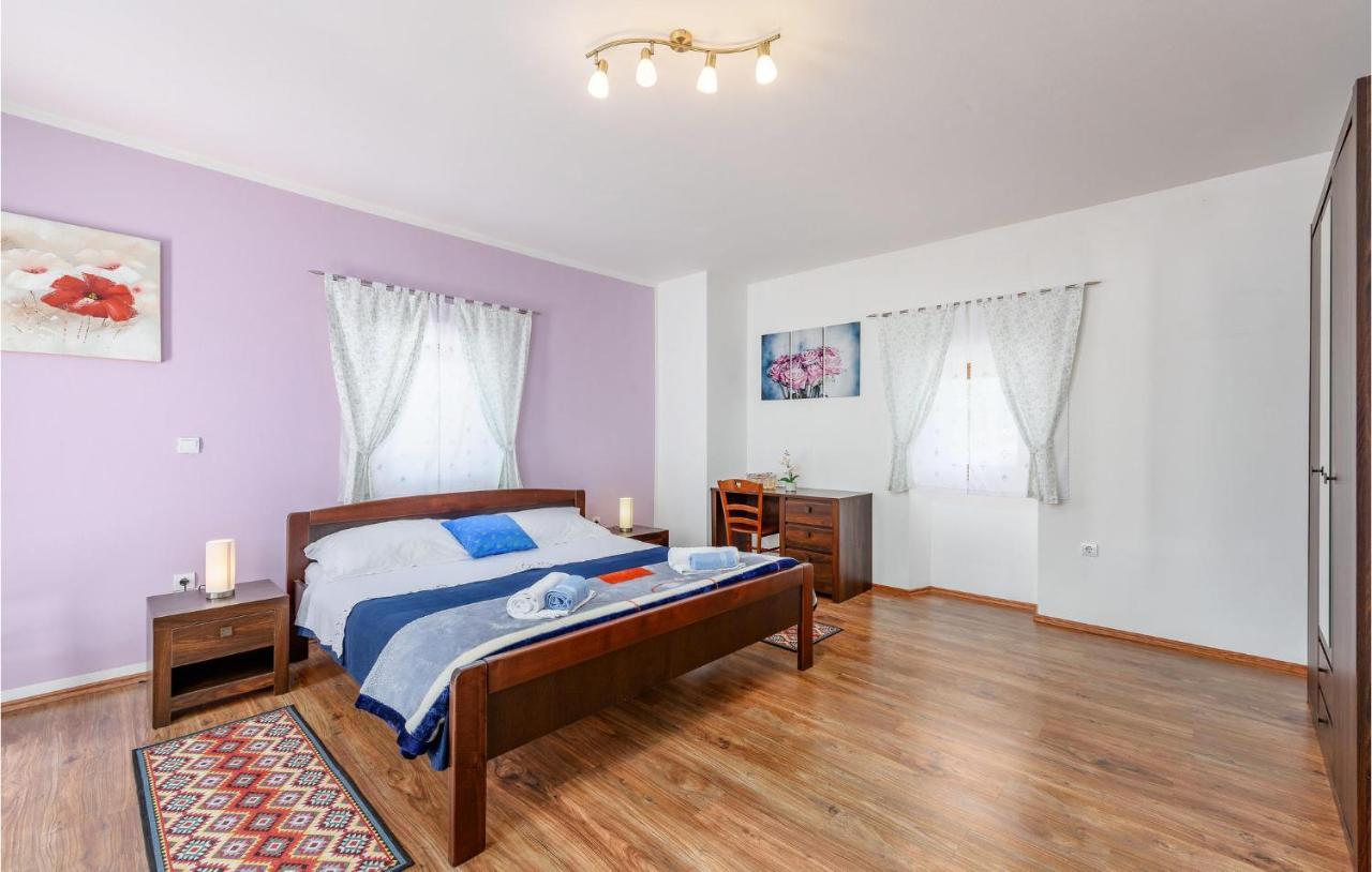 Cozy Home In Pamici With Kitchen Zewnętrze zdjęcie