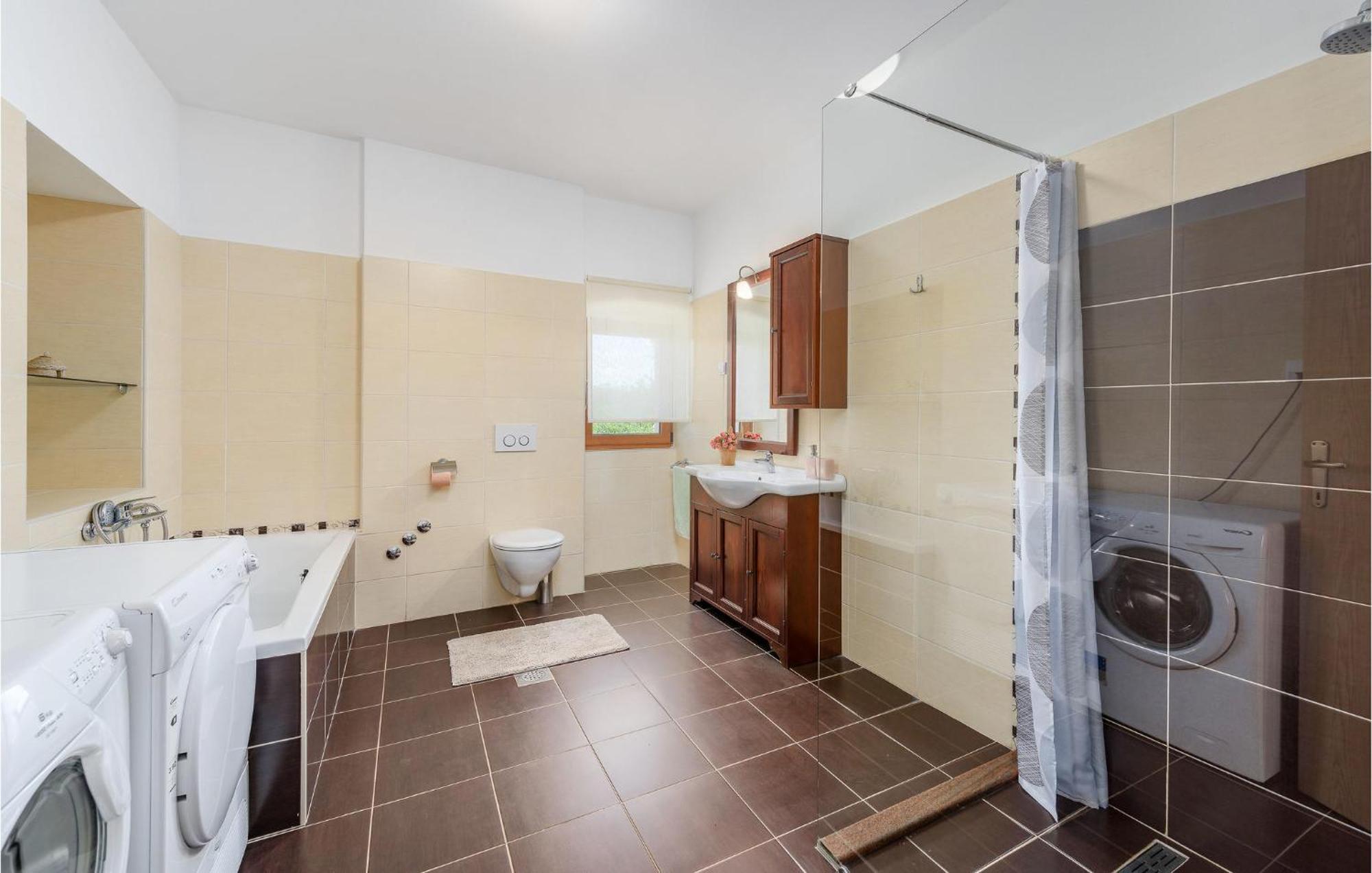 Cozy Home In Pamici With Kitchen Zewnętrze zdjęcie